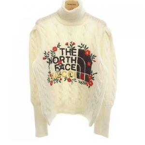 Rare New  Gucci x NorthFace stunning cream sweater